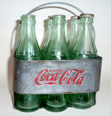 Vintage coca cola metal bottle holder with 6 old thick bottles