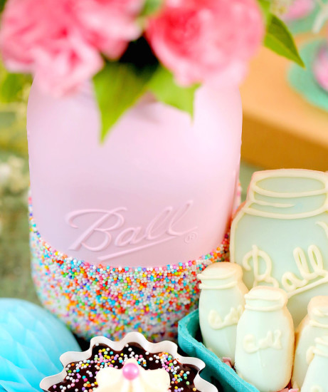 country-chic-bridal-shower- mason jars with sprinkles