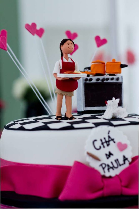 love-is-in-the-air-bridal-shower housewife cake