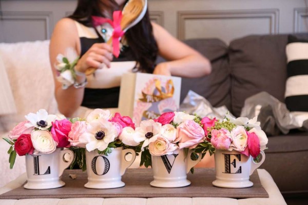 Sophisticated-Kate-Spade-Inspired-Bridal-Shower-Flower-Mug