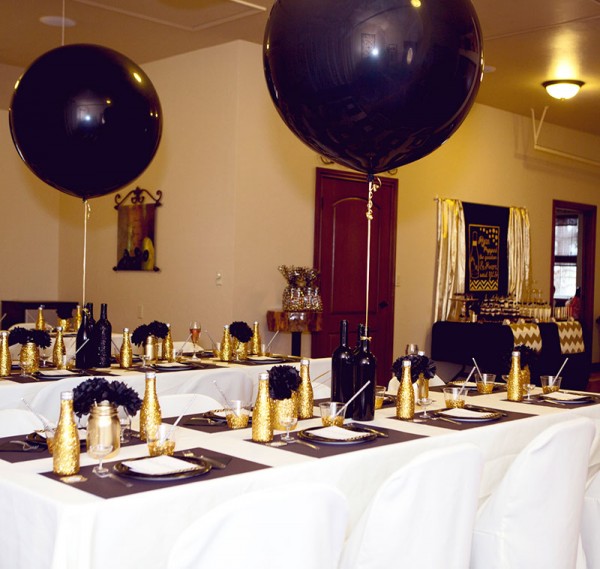 Gold-And-Black-Bridal-Shower-Giant-Balloons