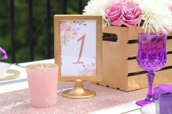 Garden-of-Romance-Bridal-Shower-Pink-Candle